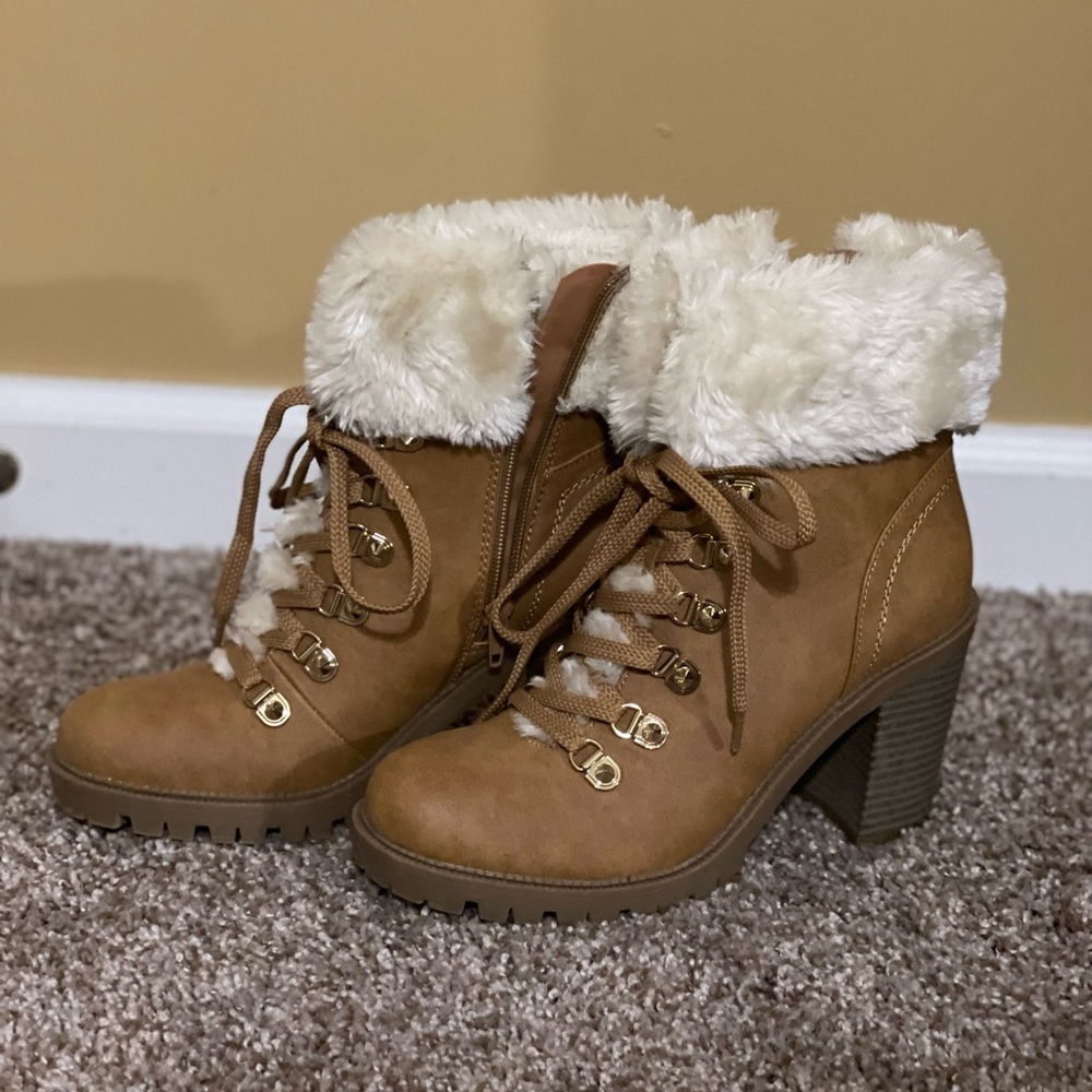Tan Guess boots